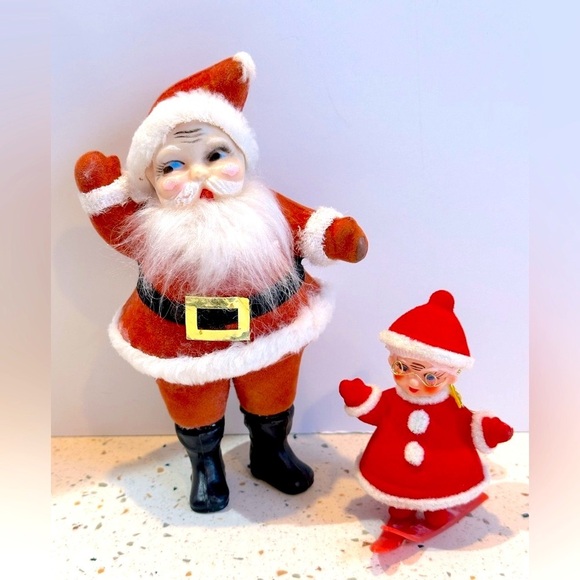 Vintage Christmas Flocked Santa‎ Clause & Mrs. Clause Plastic Figurines Set of 2 - Picture 1 of 11